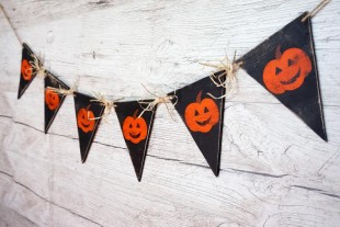    Halloween Bunting in Beneid Al Gar